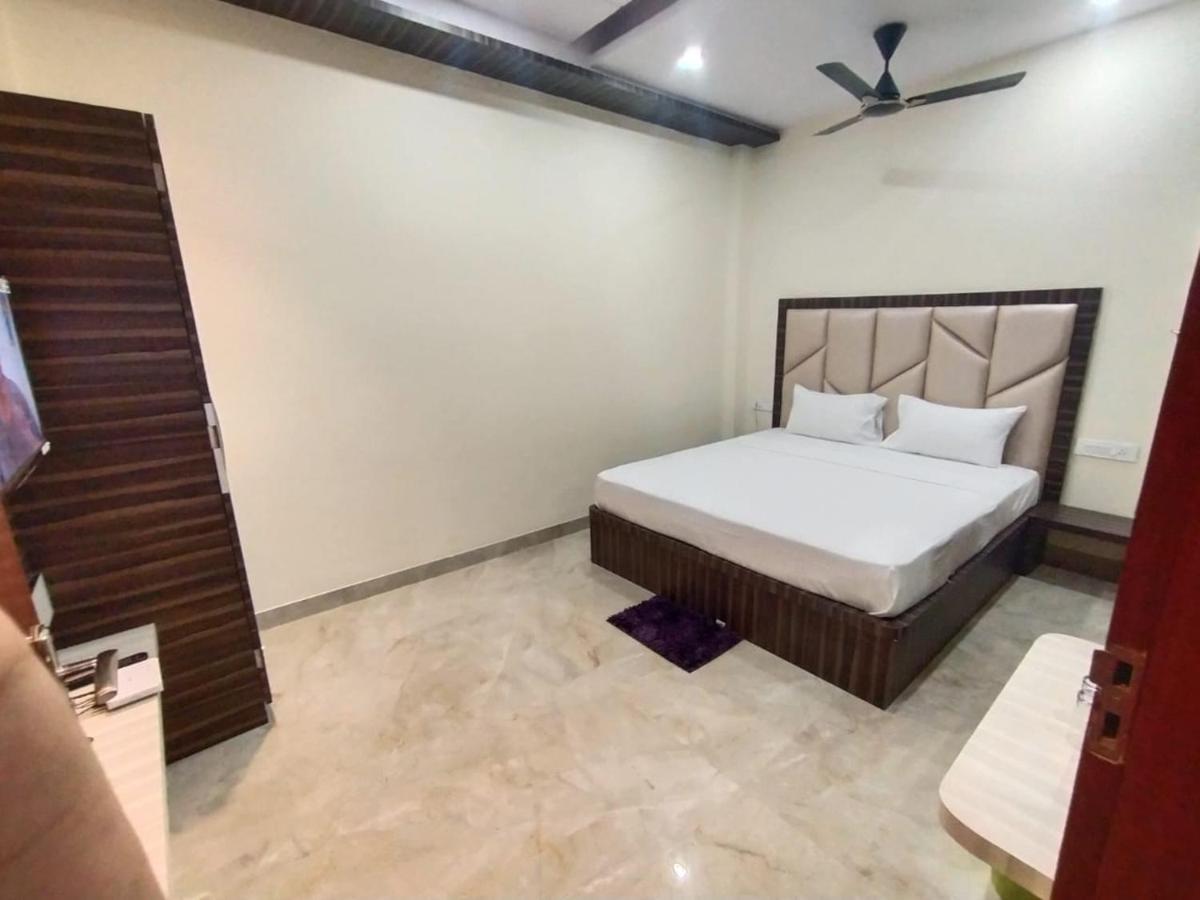 Hotel Nandini Palace - Varanasi — Photos 3